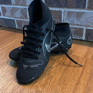Nike Mercurial Soccer Cleats Size 5